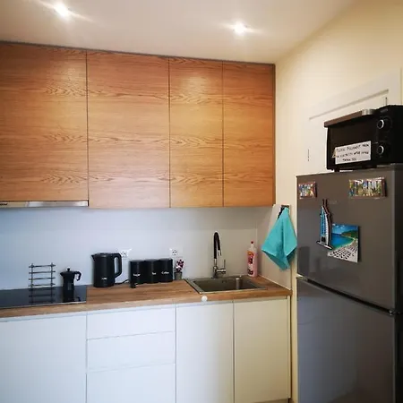 Riviera Deluxe Apartment *